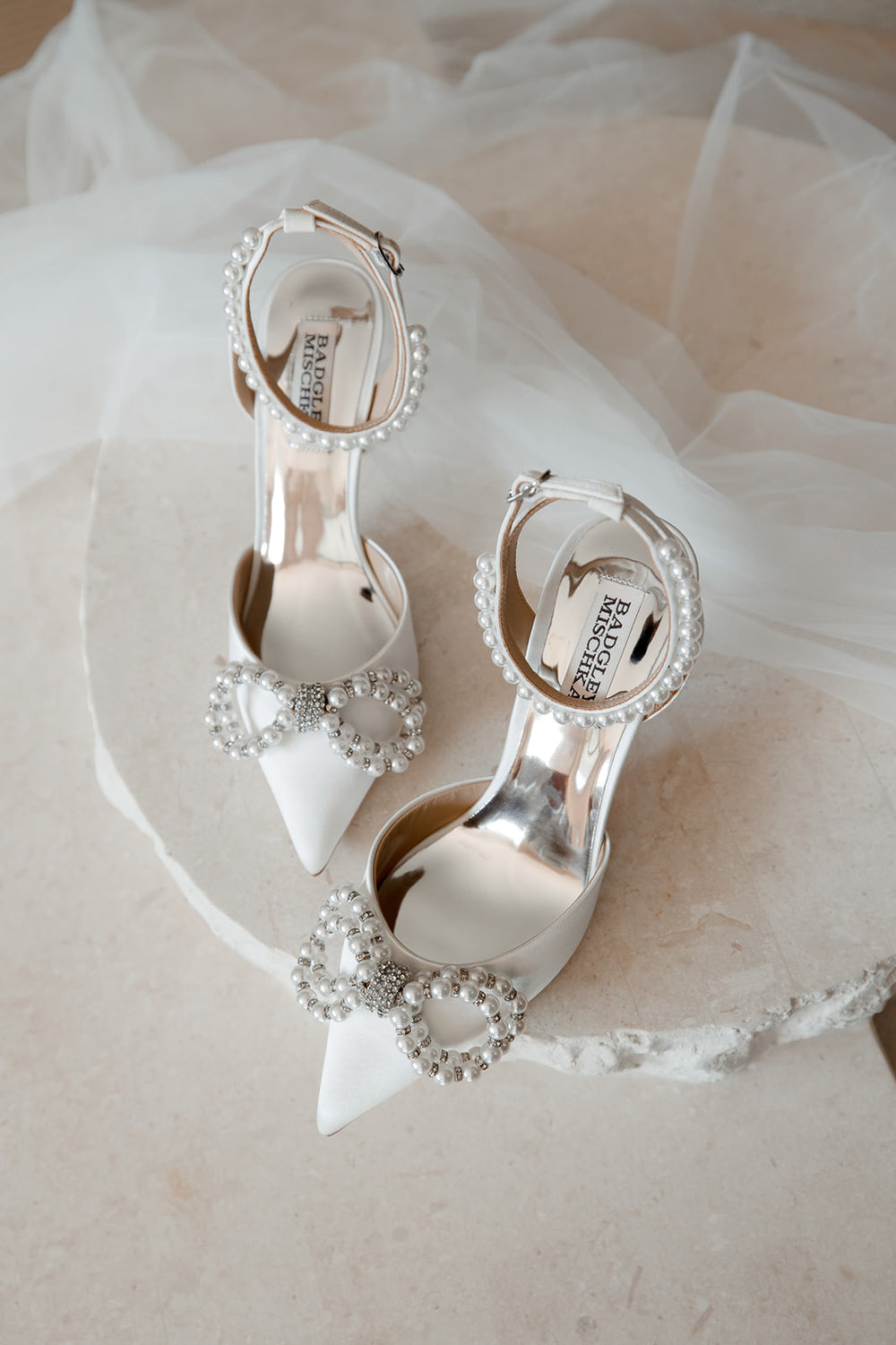 badgley mischka white wedding shoes