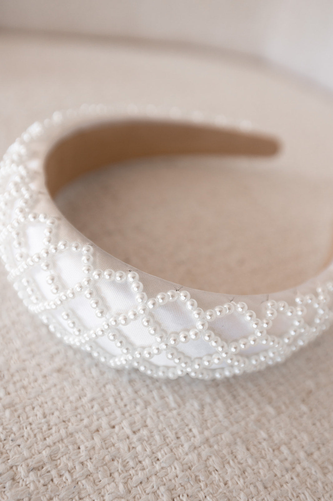 Aurora - Classic Style Pearl Bridal Headband