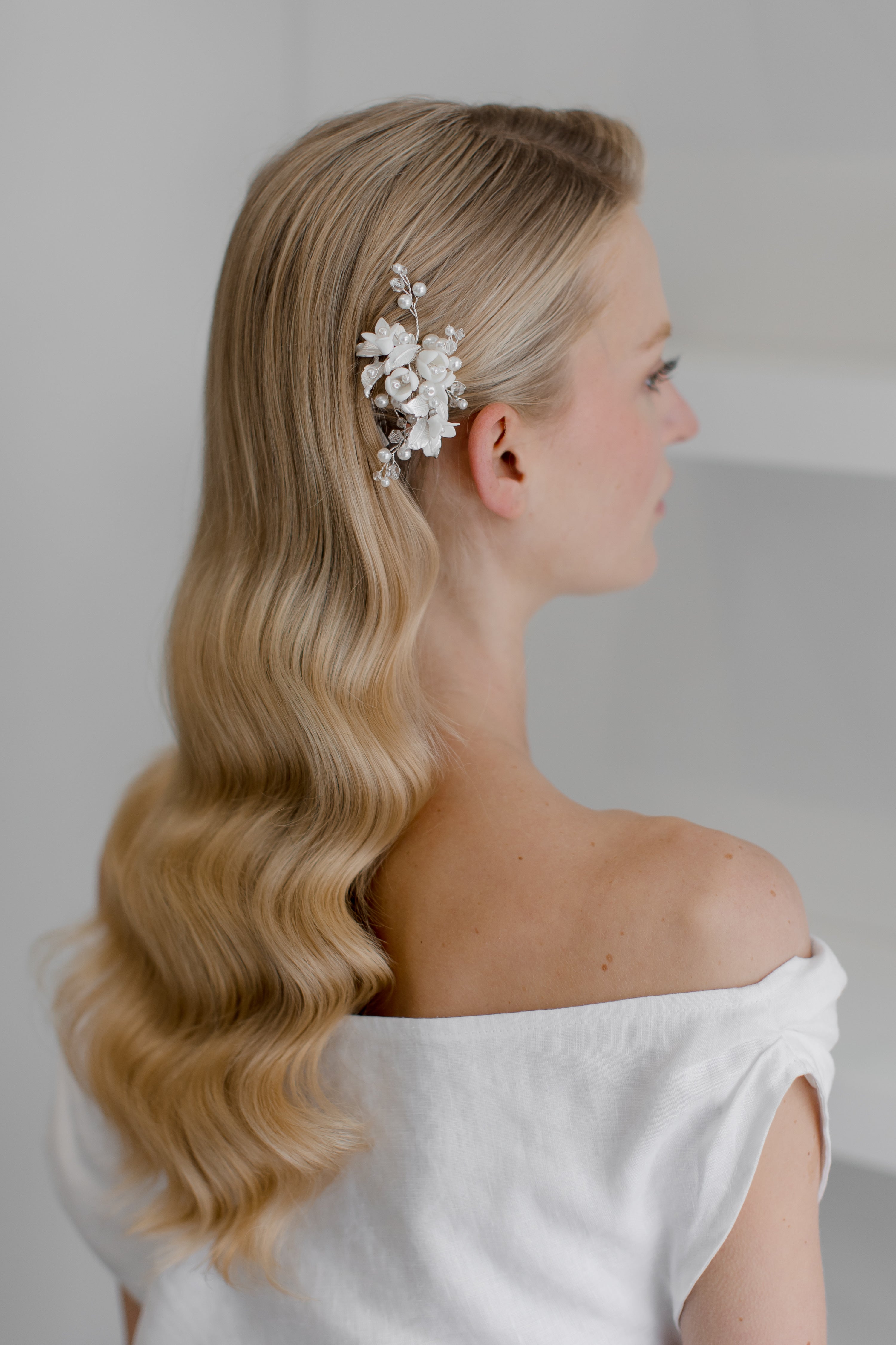 Angelica - Petite Ceramic Flower Pearl Bridal Hair Clip