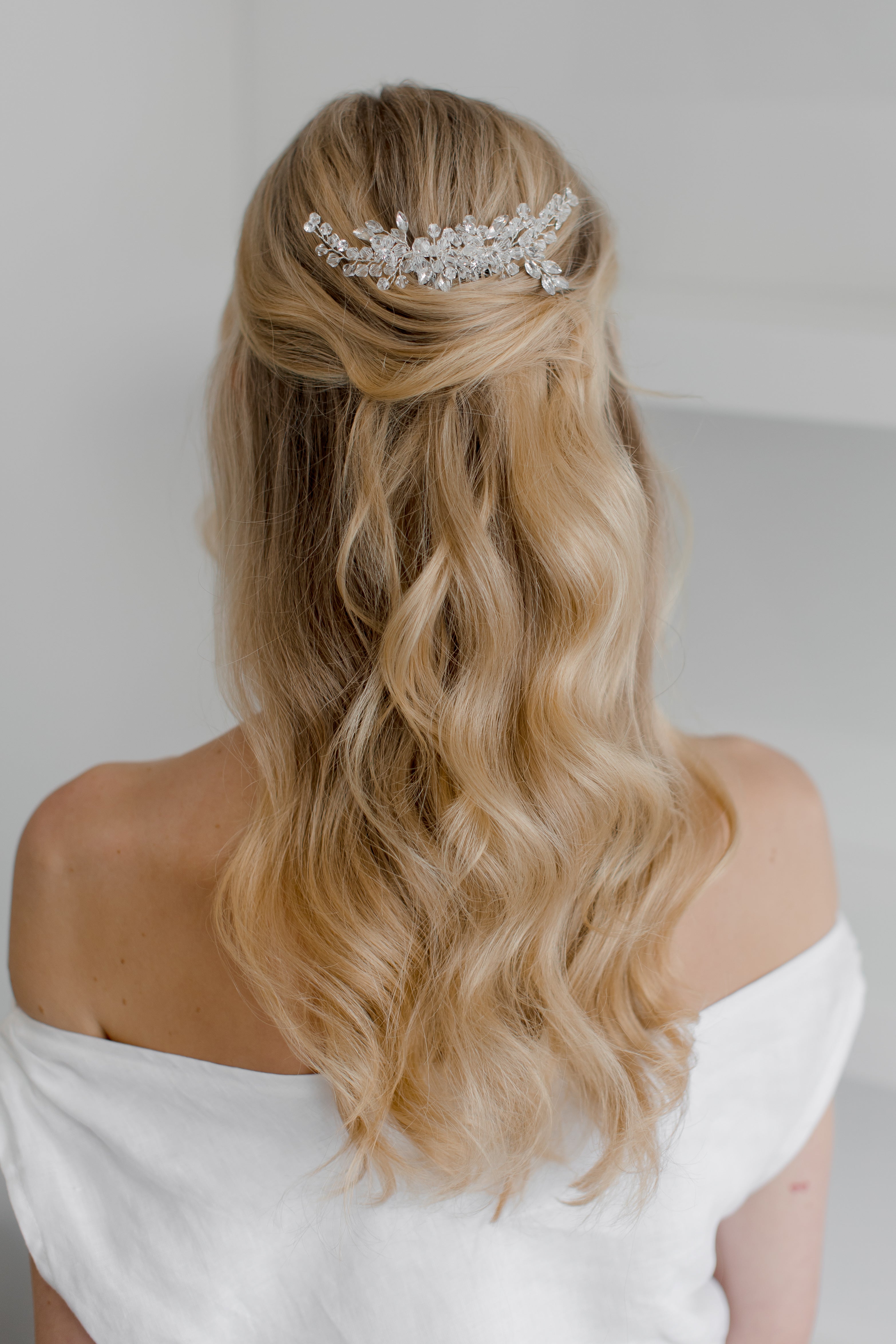 Freya - Pretty Silver Sparkling Crystal Bridal Comb