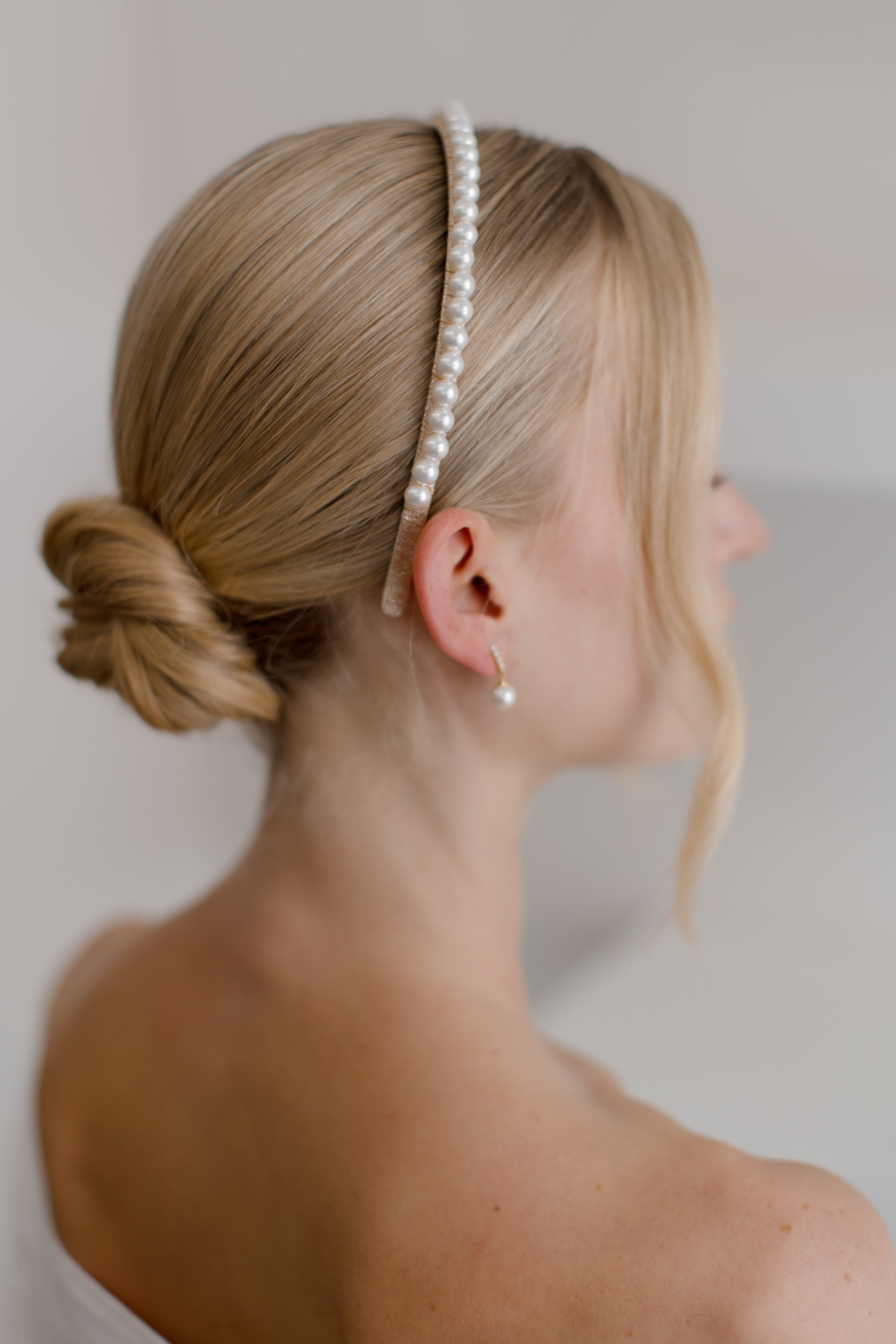 A'el Este - Aubrey - Bridal Pearl Headband - Gold