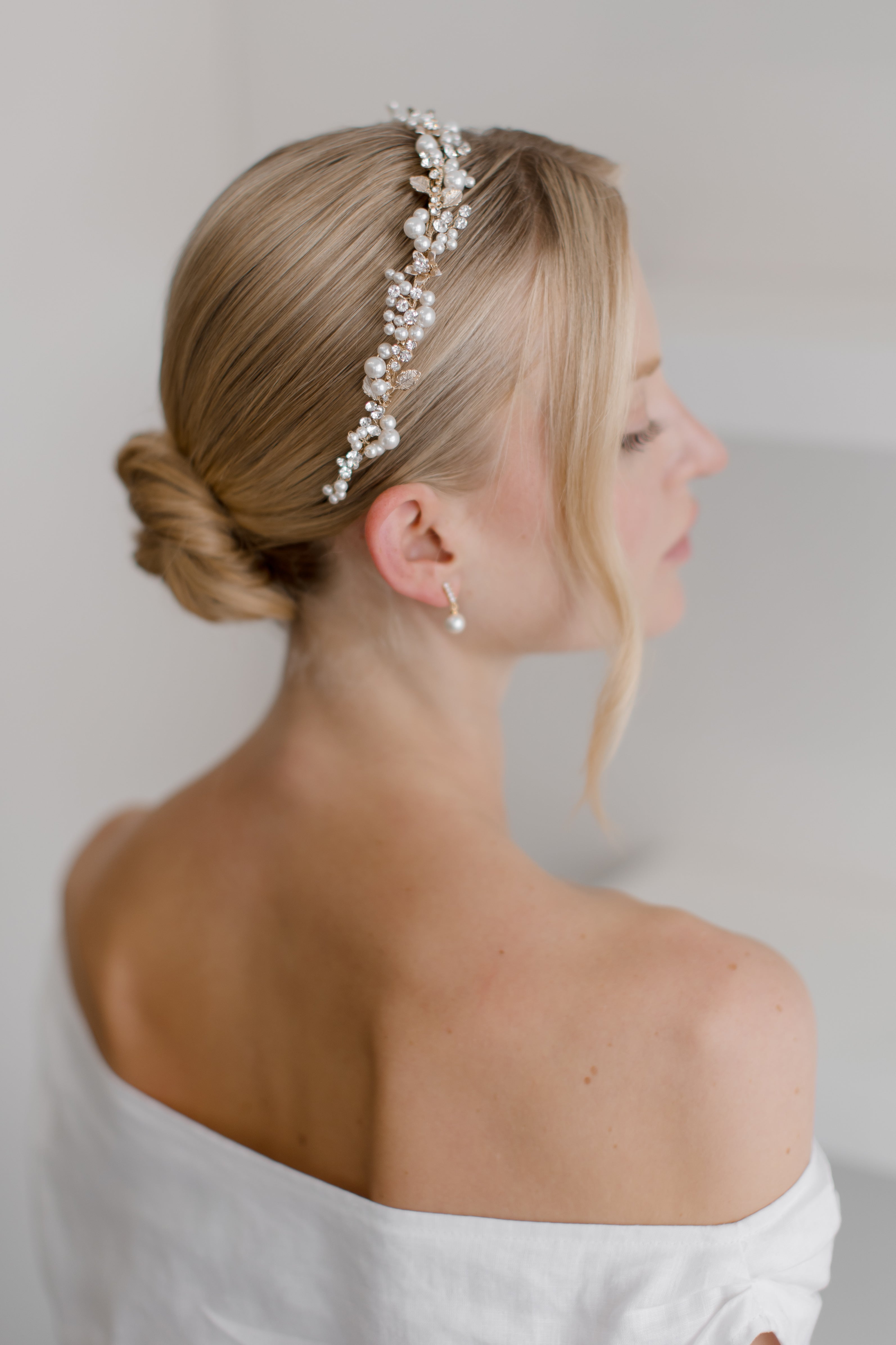 Amelia - Pearl Crystal Delicate Floral Bridal Headband