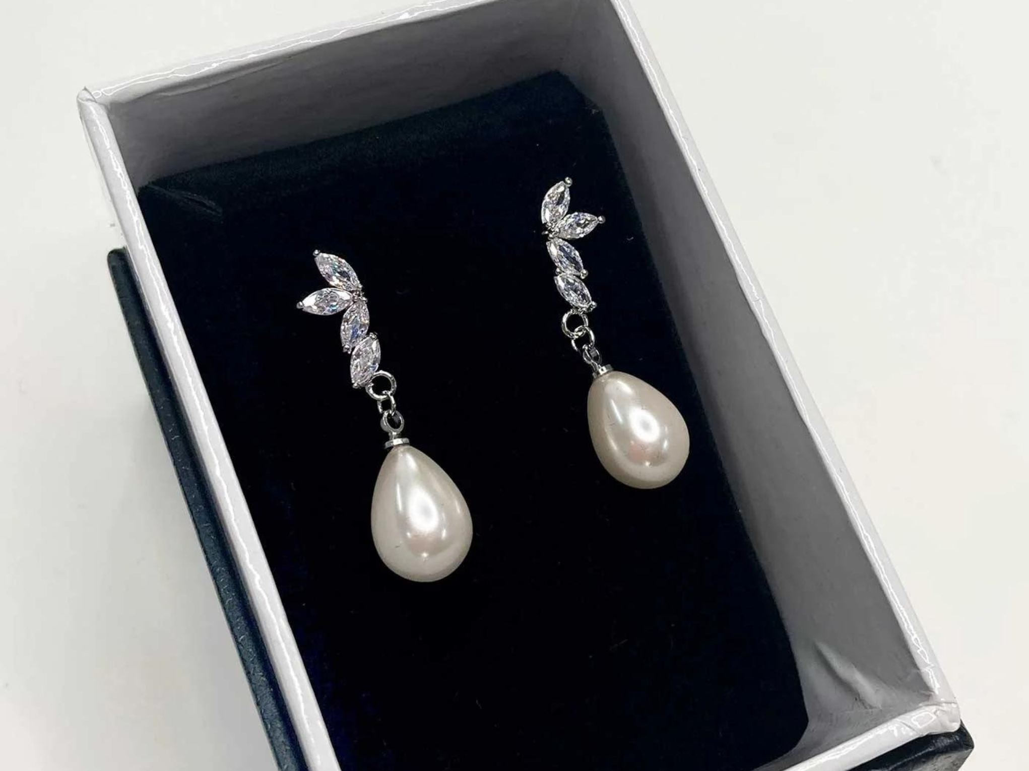 Teardrop pearl 2025 and diamond earrings