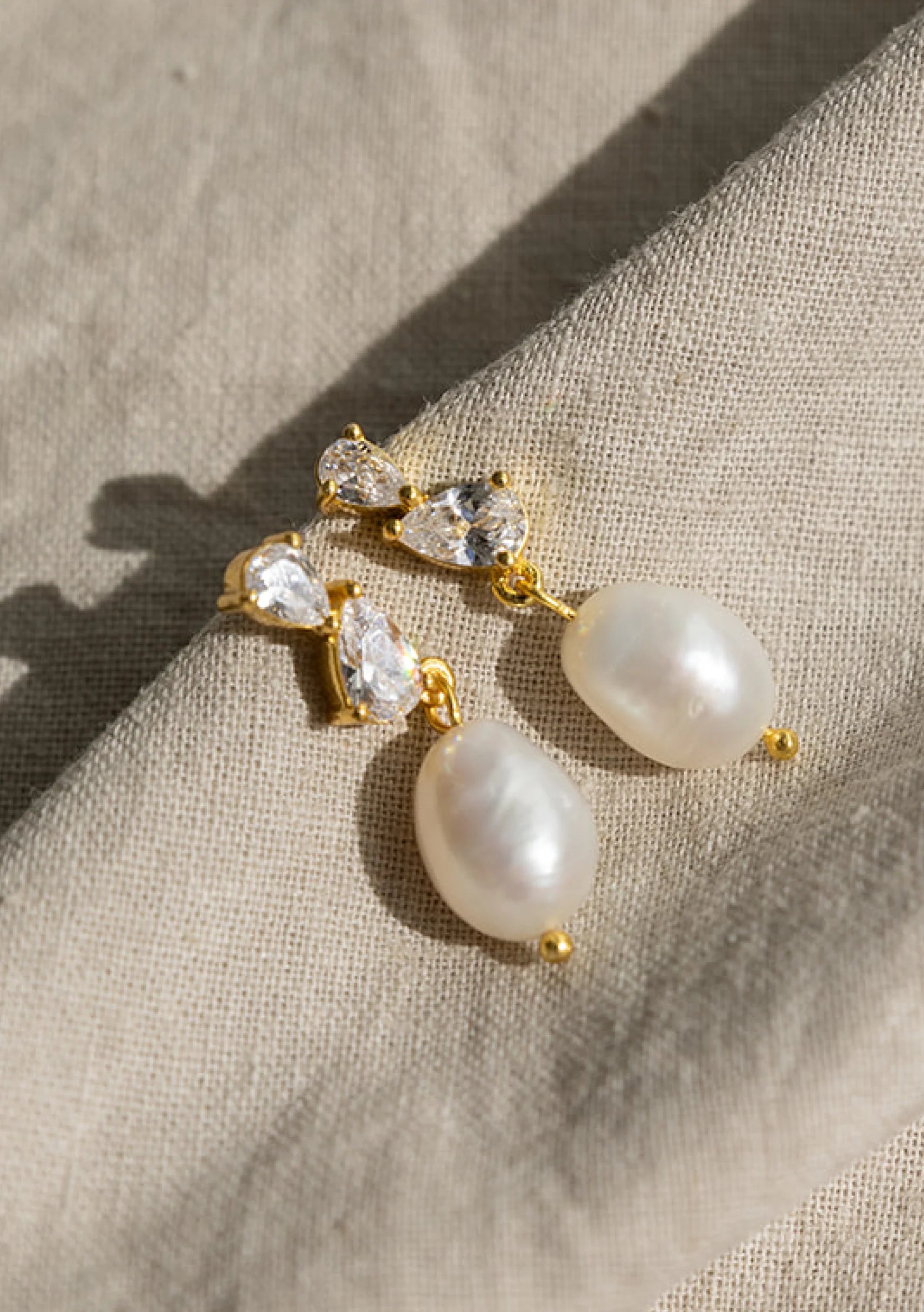 Lola Knight - Ines - Pear-Shaped Crystal and Pearl Earrings - 18K Gold