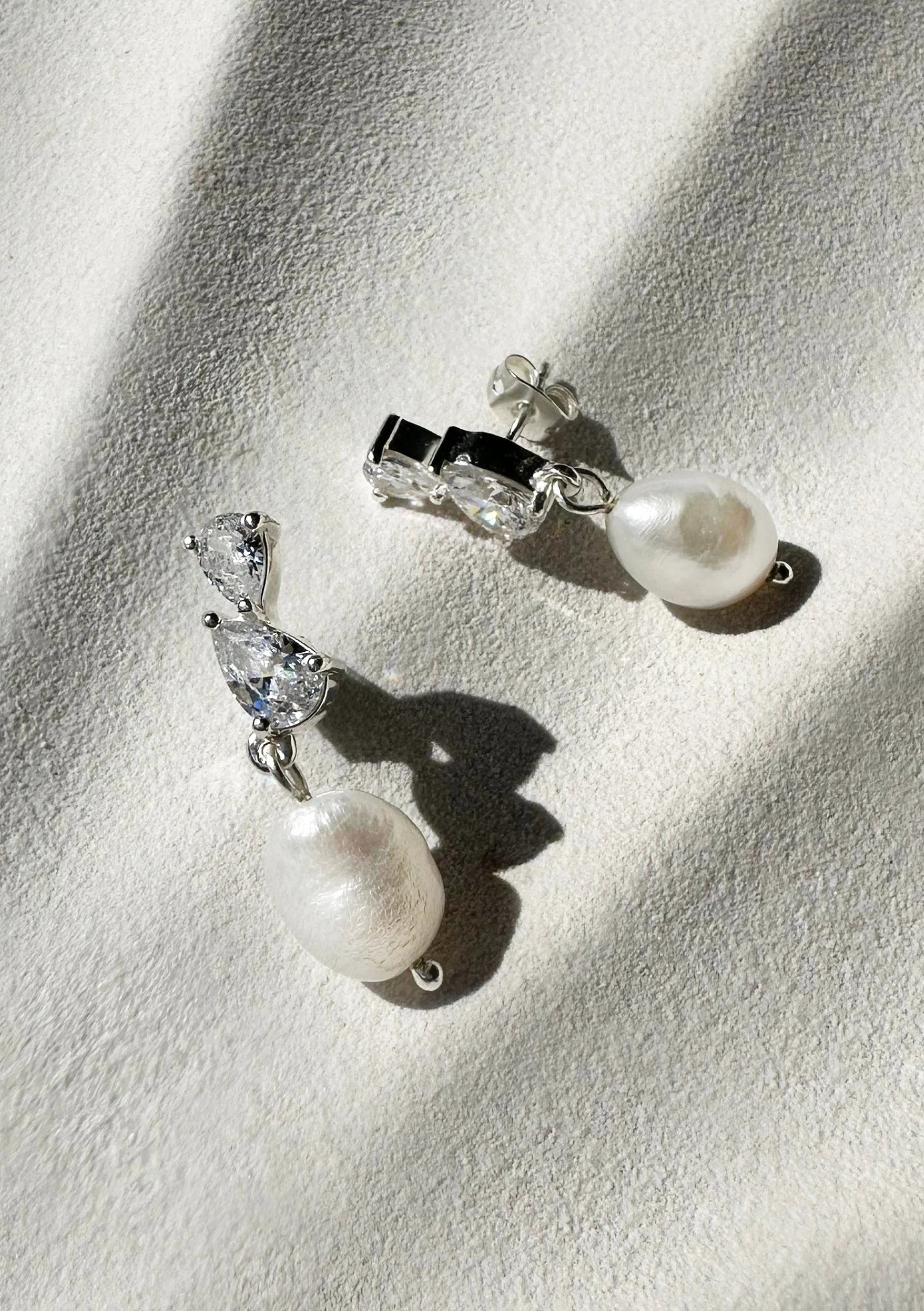 Lola Knight - Ines - Pear-Shaped Crystal and Pearl Earrings - Silver