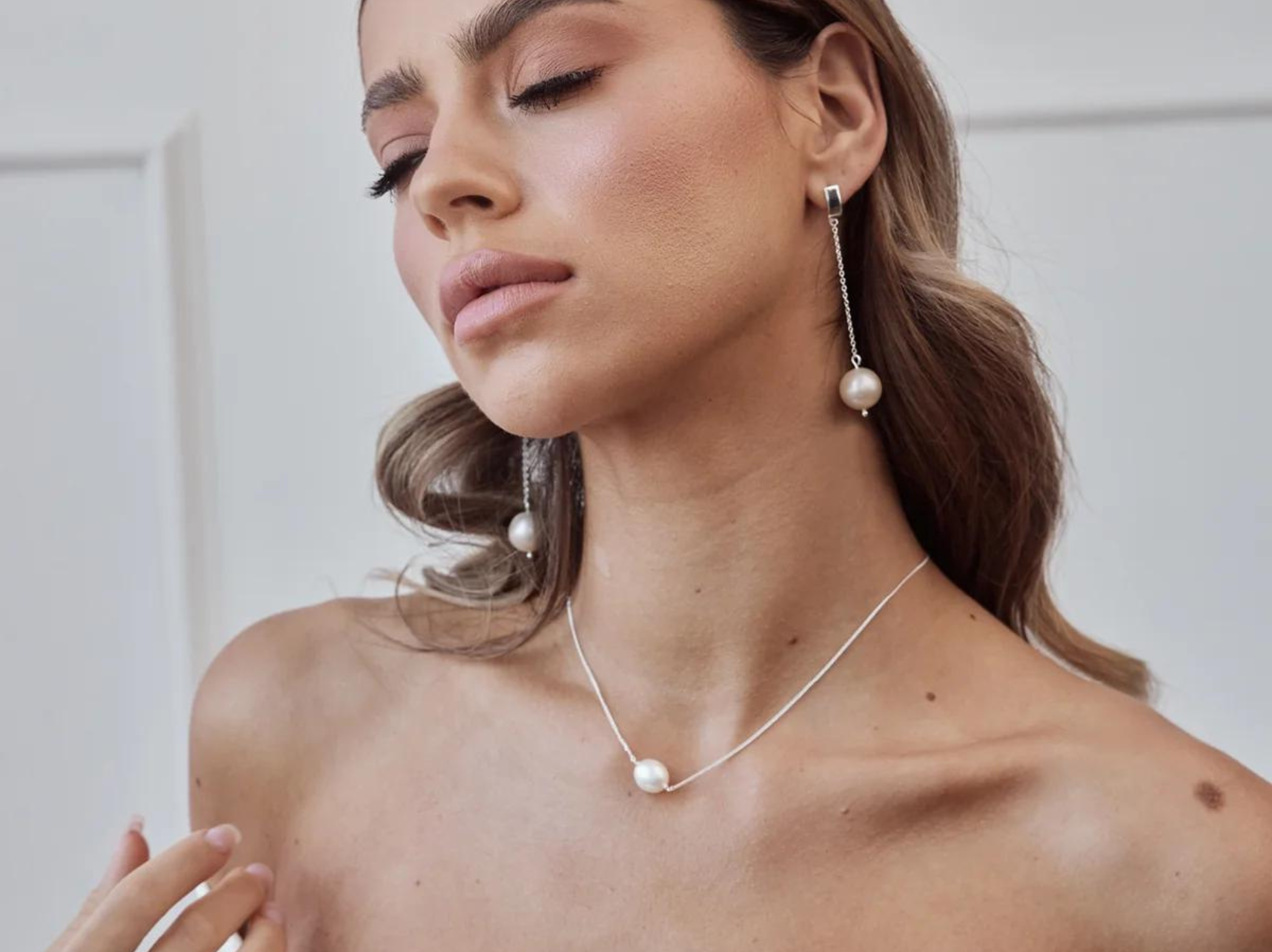 Lola Knight - Clara - Pearl Necklace - Silver