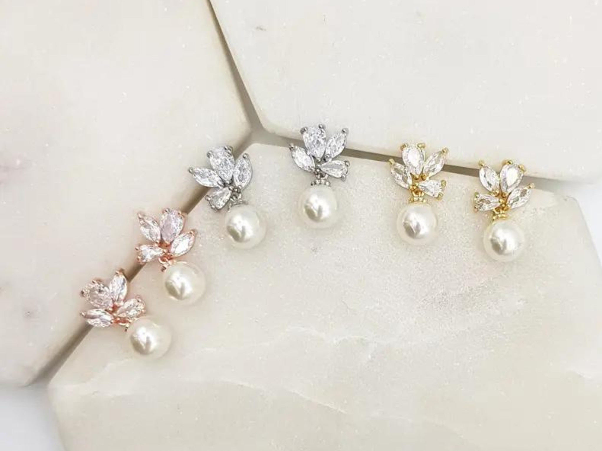 Bella - Pretty Bridal Crystal Pearl Earrings
