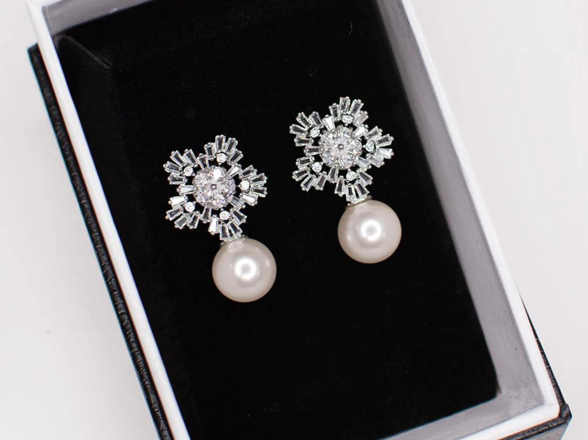 Zoey - Stunning Snowflake Pearl Bridal Earrings