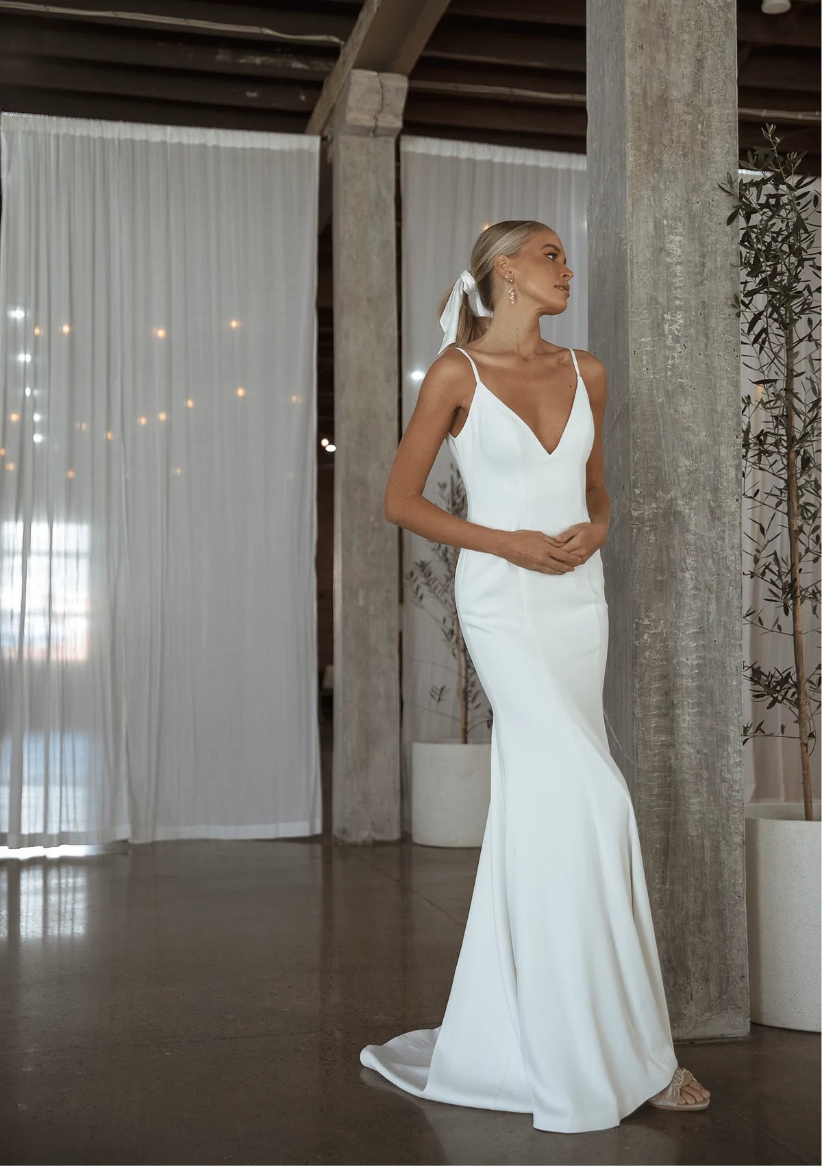 Lola mini deals frontal hoop earrings