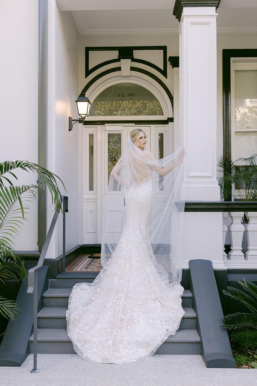 Raw Edge Veil in Recycled Tulle