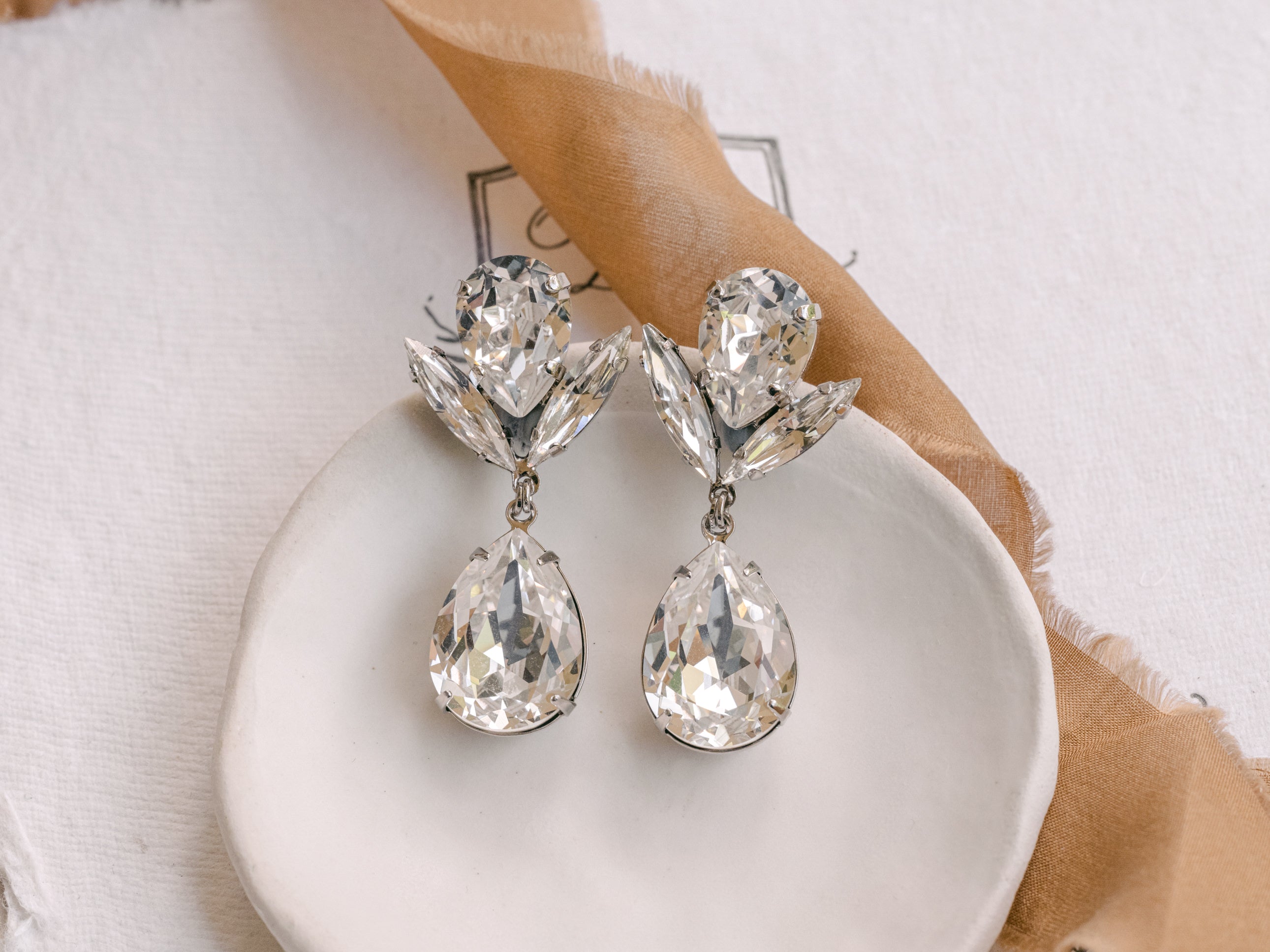 Rhinestone Teardrop Earrings for Women Sparkling Pagent Crystal Dangle  Earrings Wedding Drop Earrings for Bride Bridesmaid : Amazon.ae: Fashion