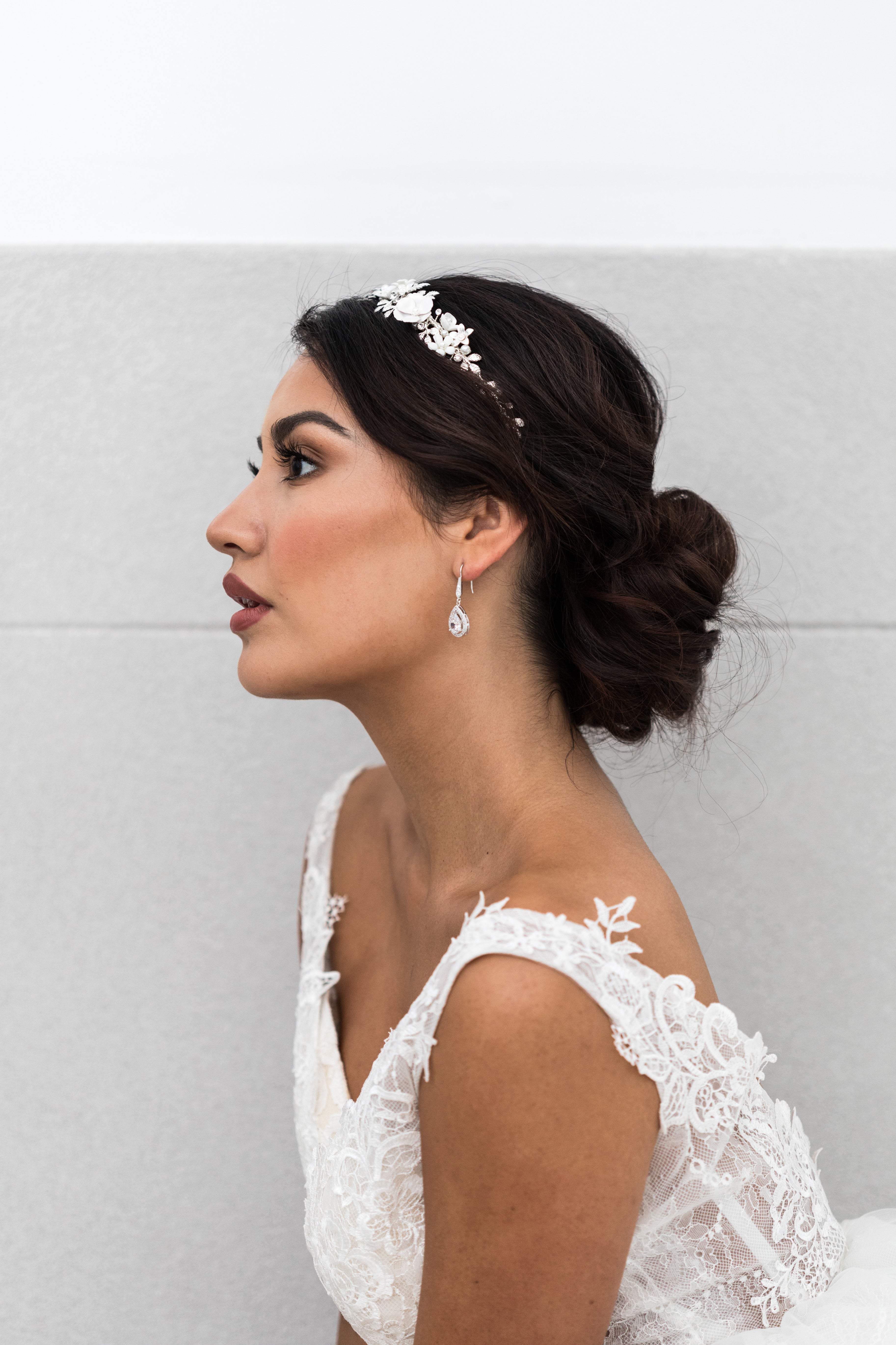 Mia - Elegant Crystal Drop Bridal Earrings