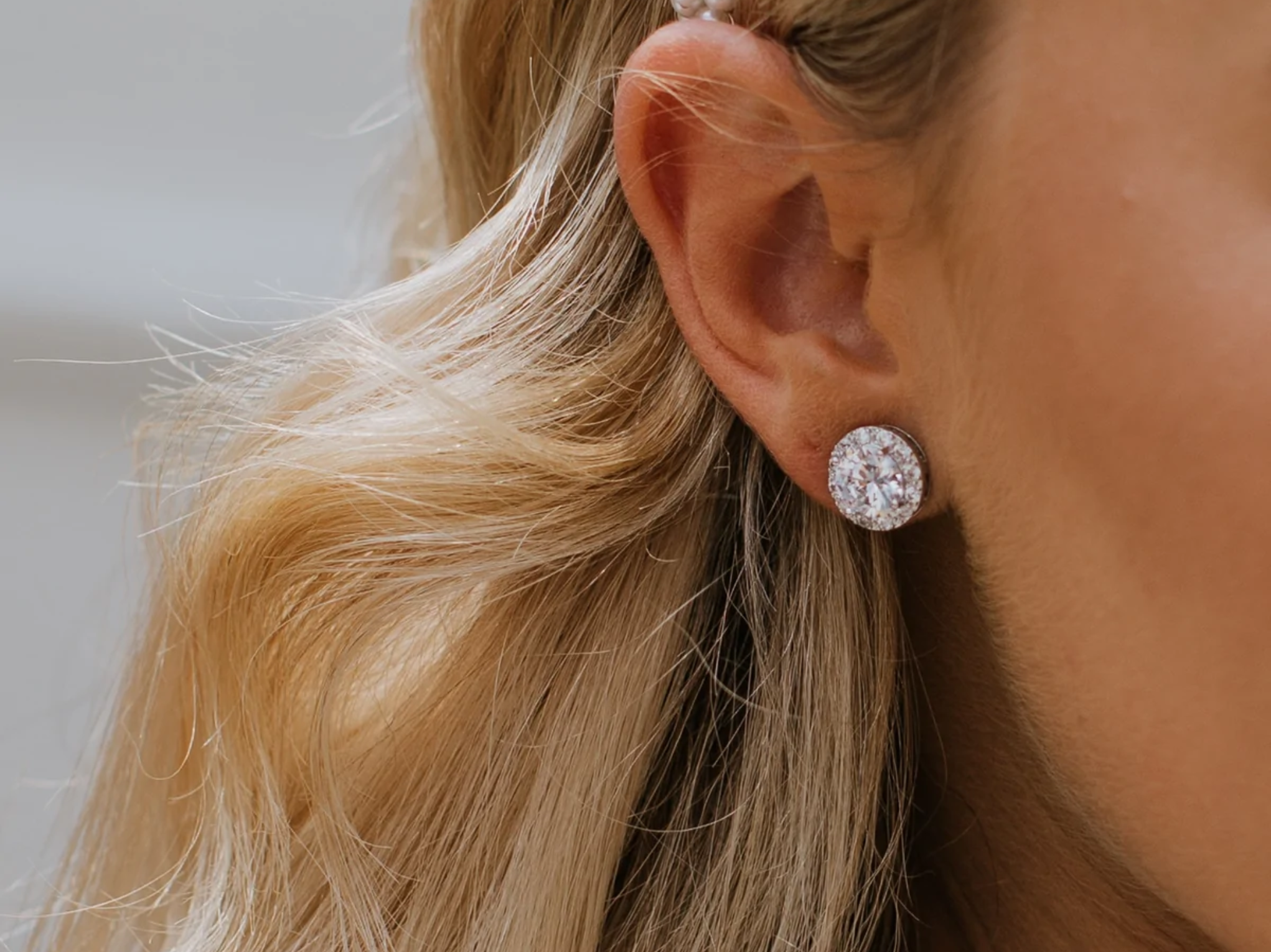 Natalie - Lovely Round Crystal Bridal Stud Earrings