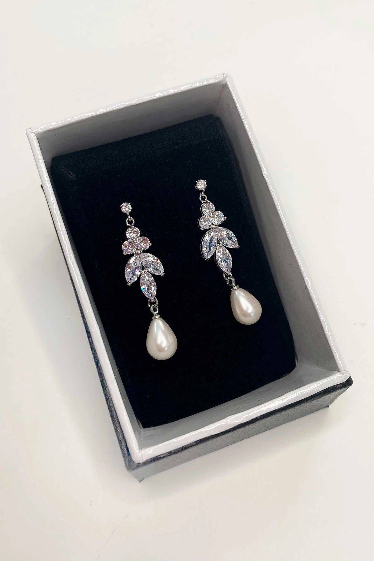 Pearl and diamond drop earrings bridal clearance